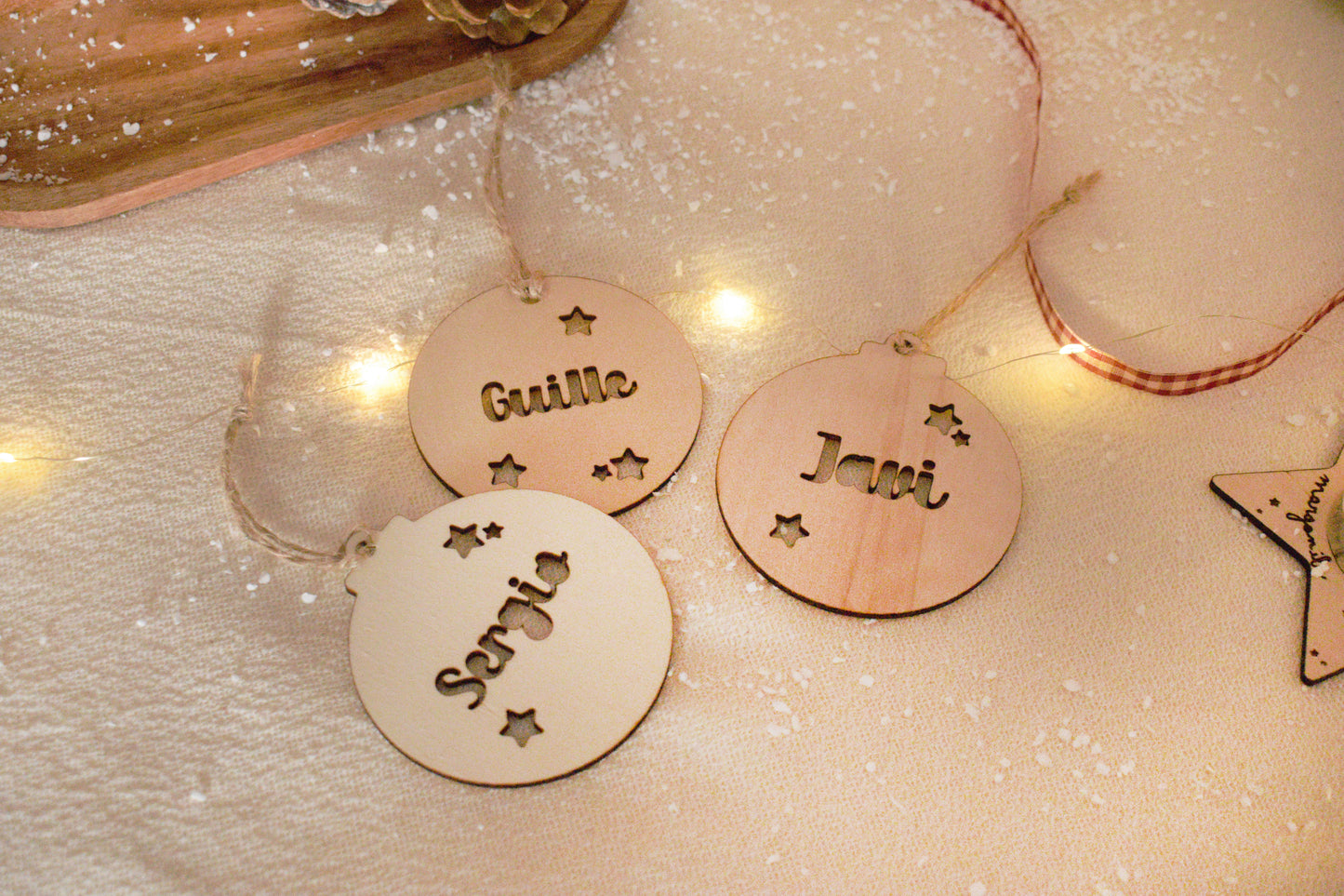 Adorno Calado con Estrellas